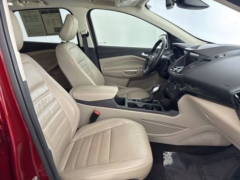 Used 2019 Ford Escape Titanium image 20