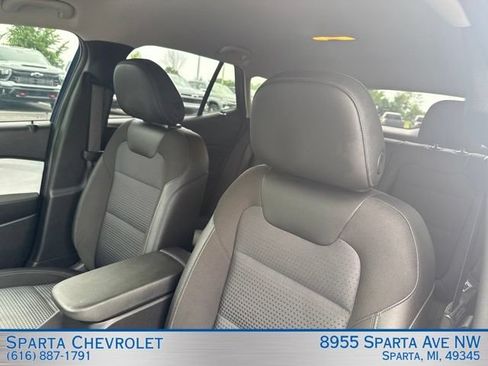 Used 2024 Chevrolet Trax LT w/ Driver Confidence Package FWD image 24