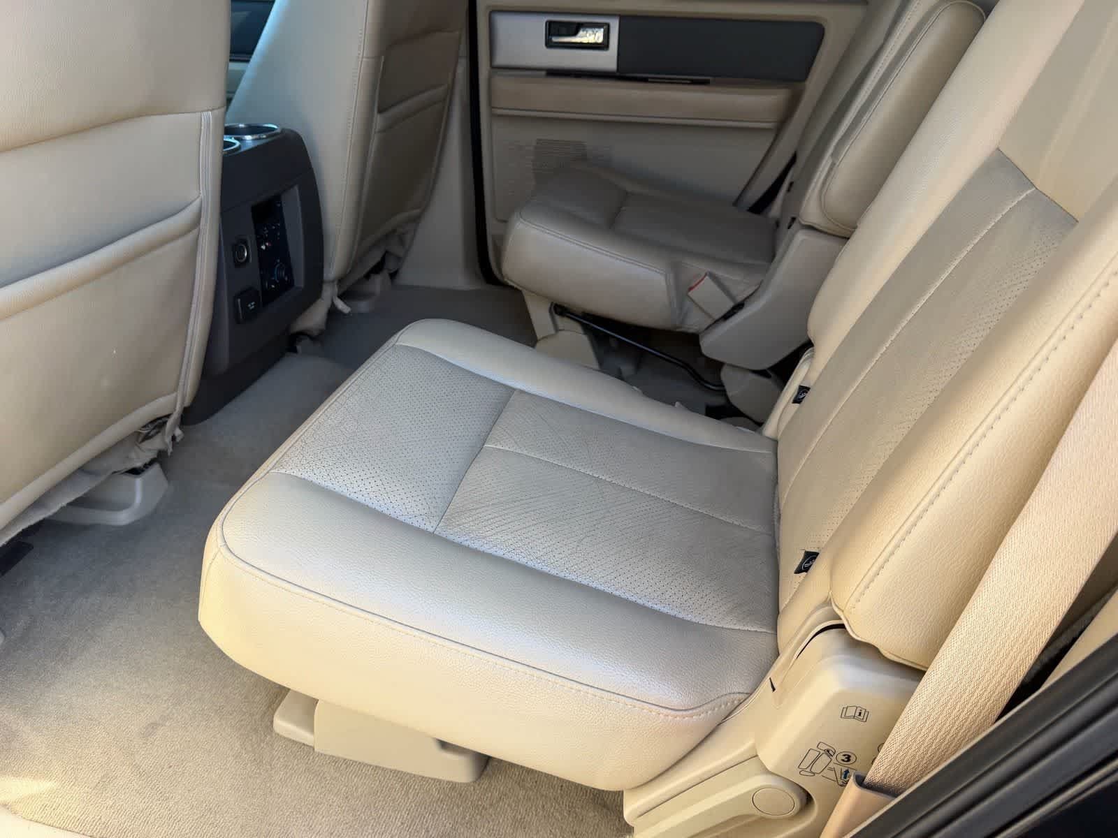 Used 2012 Ford Expedition XLT AWD/4WD image 16
