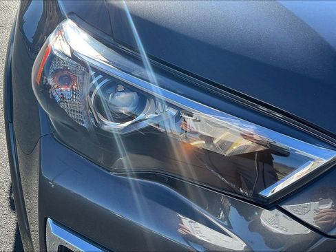 Used 2023 Toyota 4Runner Limited image 32