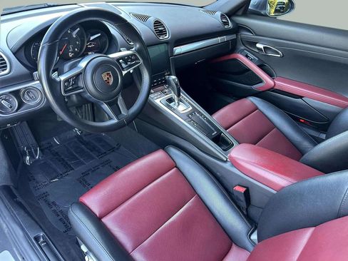 Used 2018 Porsche 718 Cayman Coupe 2D image 22