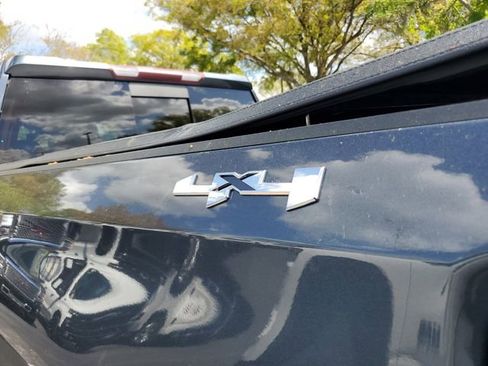 Used 2021 GMC Sierra 1500 SLT w/ SLT Premium Package image 9