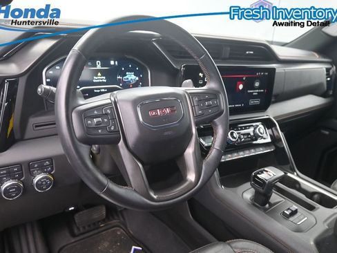 Used 2023 GMC Sierra 1500 AT4 w/ AT4 Preferred Package AWD/4WD image 12