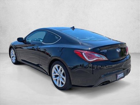 Used 2014 Hyundai Genesis 2.0T RWD image 8