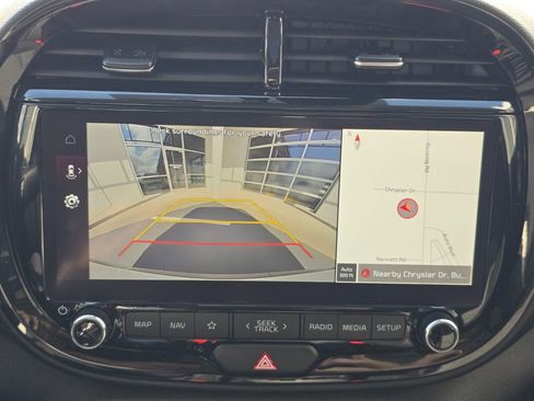Used 2023 Kia Soul EX image 28
