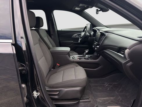Used 2023 Chevrolet Traverse LT FWD image 18