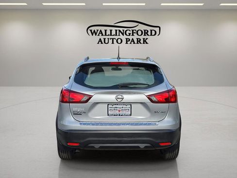 Used 2018 Nissan Rogue Sport SV w/ SV Technology Package image 5