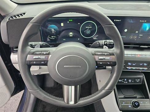 Used 2025 Hyundai Kona SEL image 17
