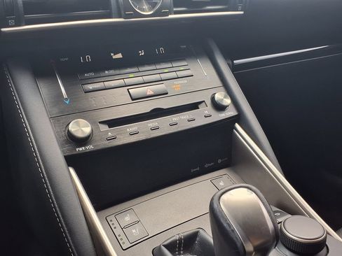Used 2018 Lexus IS 300 w/ Premium Package RWD image 29
