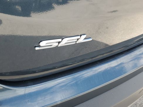 Used 2024 Ford Edge SEL w/ Convenience Package image 31