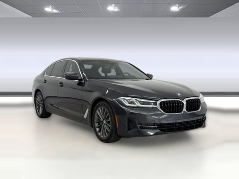 Used 2023 BMW 530i w/ Premium Package RWD image 7