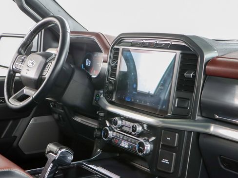 Used 2022 Ford F150 Lariat w/ Equipment Group 502A High image 29