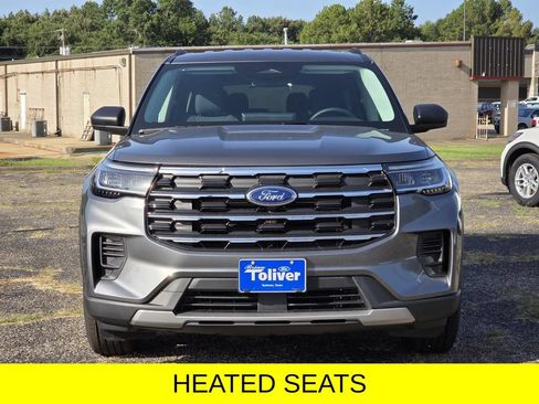 New 2026 Ford Explorer Active RWD image 3