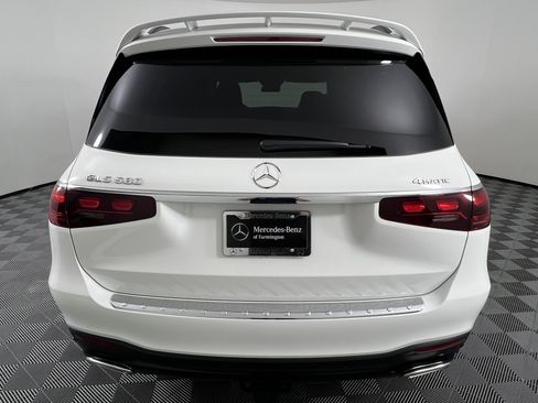 New 2026 Mercedes-Benz GLS 580 4MATIC image 11