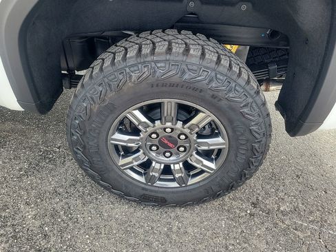 New 2026 GMC Sierra 1500 AT4X AWD/4WD image 8