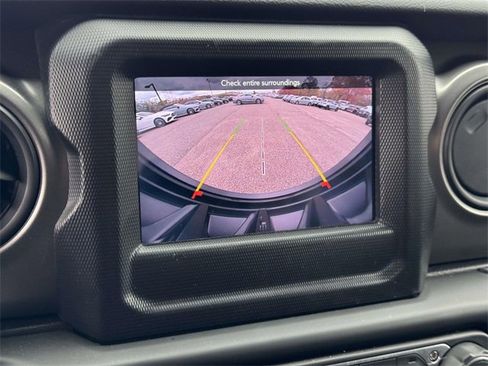 Used 2023 Jeep Wrangler Sport S image 26