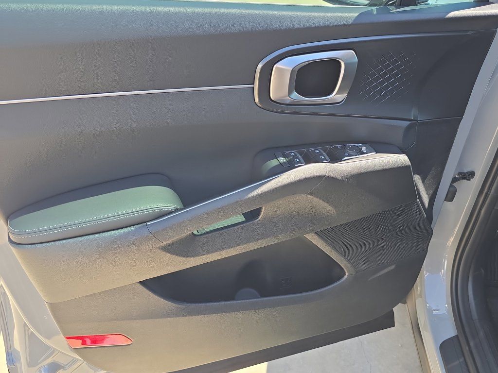 New 2026 Kia Sorento S AWD/4WD image 17