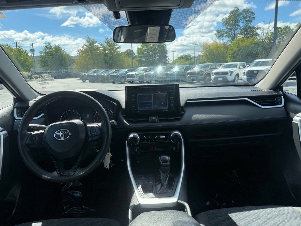 Used 2020 Toyota RAV4 LE w/ All Weather Liner Package AWD/4WD image 20