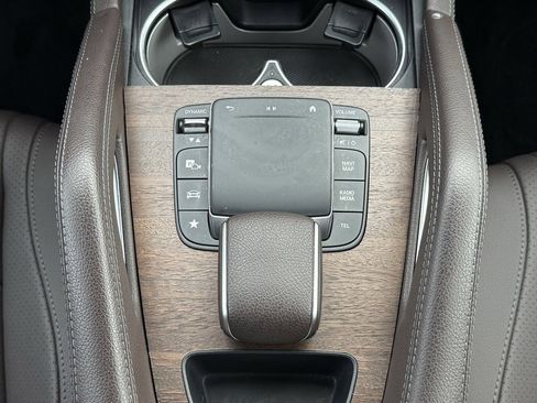 Used 2021 Mercedes-Benz GLE 350 4MATIC image 26