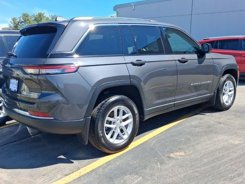 Certified 2023 Jeep Grand Cherokee Laredo X AWD/4WD image 9