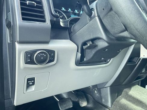 Used 2020 Ford F150 XLT image 17