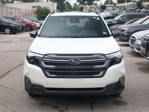 Used 2026 Subaru Forester Premium AWD/4WD image 4