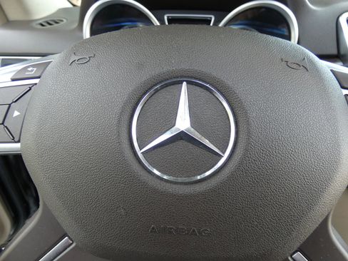 Used 2015 Mercedes-Benz ML 350 4MATIC image 64