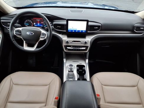 Certified 2023 Ford Explorer XLT w/ Equipment Group 202A image 14