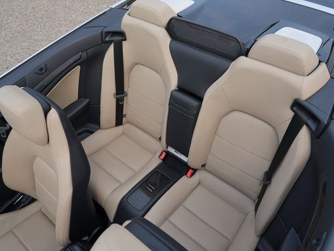 Used 2013 Mercedes-Benz E 550 Cabriolet image 19