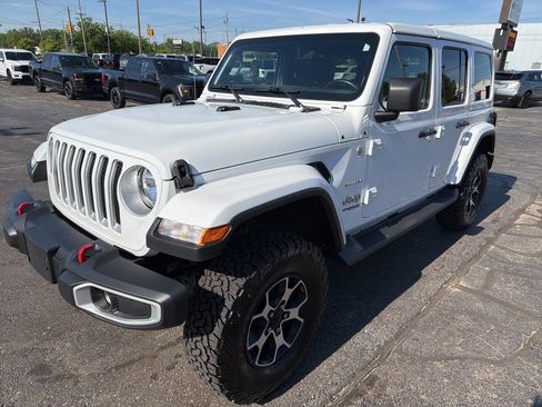 Used 2019 Jeep Wrangler Unlimited Sahara w/ Uconnect 4C Nav & Sound Group AWD/4WD image 5