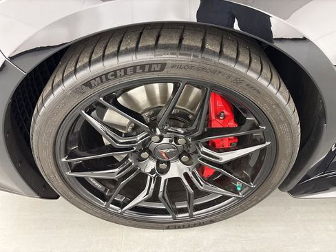 Used 2023 Chevrolet Corvette Z06 RWD image 14