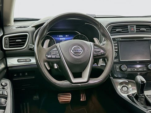 Used 2016 Nissan Maxima SR FWD image 18