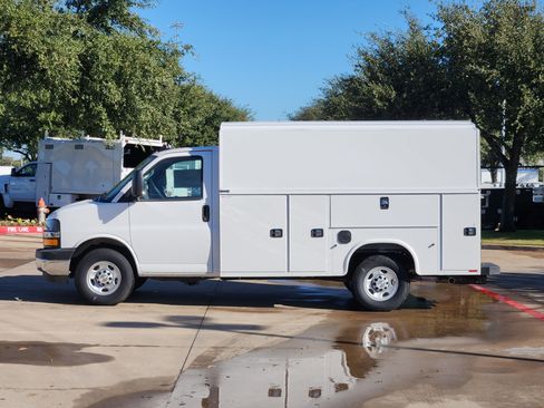 New 2025 Chevrolet Express 3500 w/ Power Convenience Package image 11