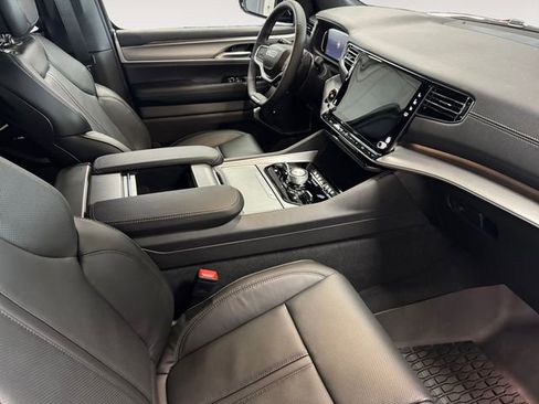 New 2026 Jeep Grand Wagoneer 4WD image 4