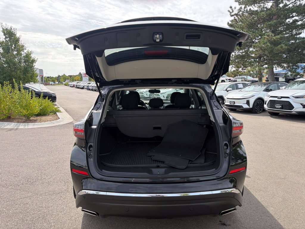 Used 2019 Nissan Murano SV w/ Premium Package AWD/4WD image 17