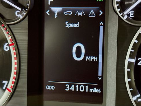 Used 2021 Lexus GX 460 Premium w/ Premium Package image 2