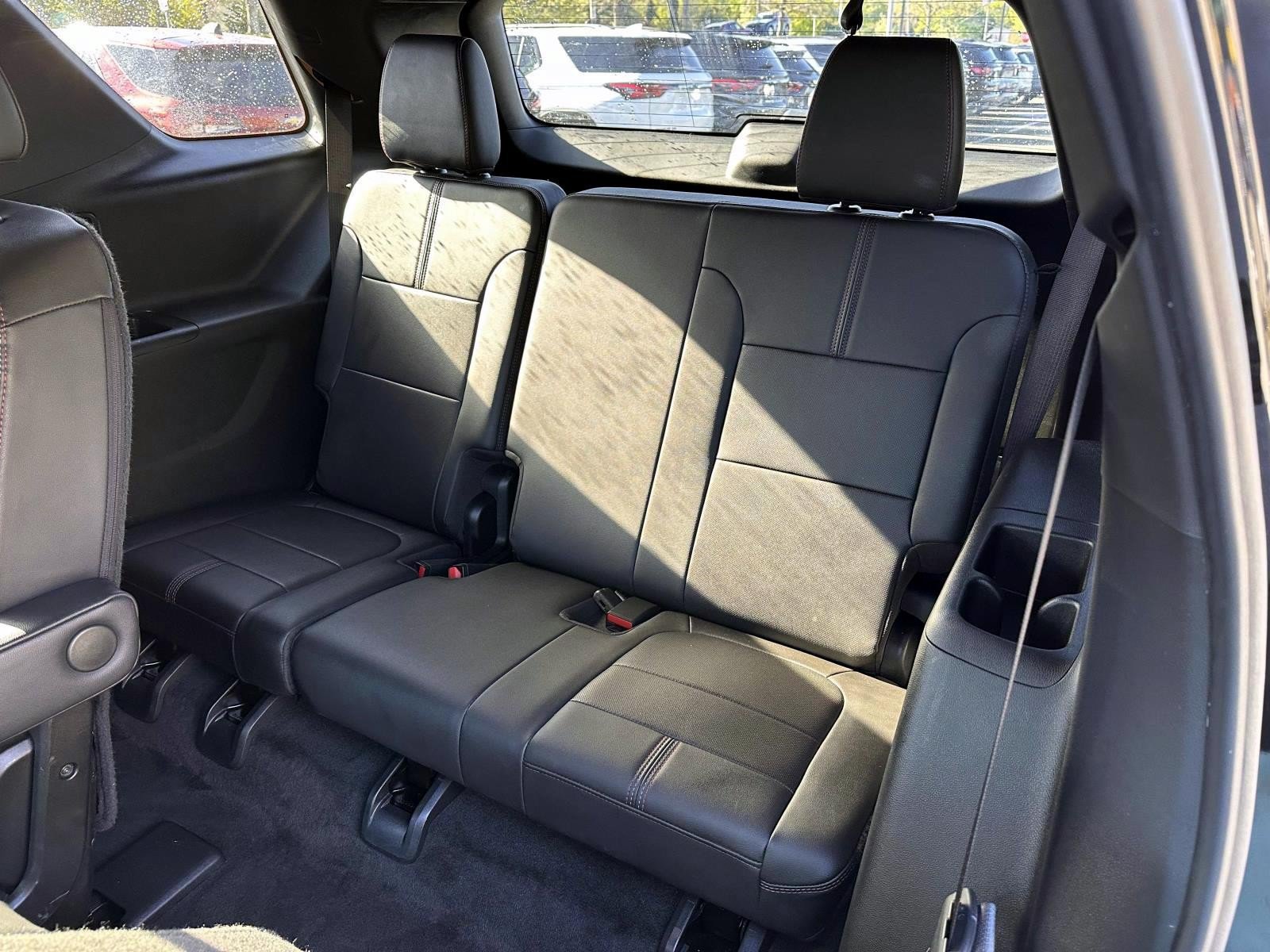 Used 2023 Chevrolet Traverse RS AWD/4WD image 14