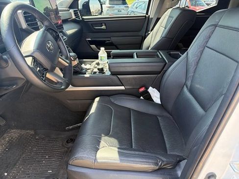 Used 2022 Toyota Tundra Limited AWD/4WD image 5