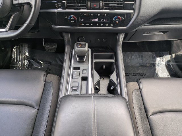 Used 2025 Nissan Pathfinder SL FWD image 20