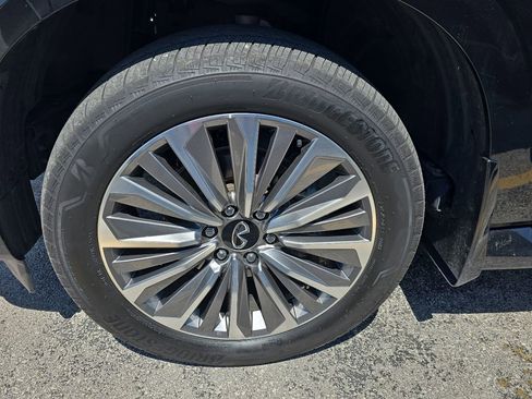 Certified 2025 INFINITI QX80 Sensory AWD/4WD image 7