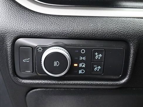 Used 2020 Ford Explorer XLT w/ Equipment Group 202A RWD image 24