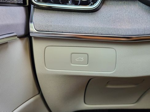 New 2026 Volvo XC90 B5 Ultra image 22