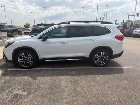 Used 2024 Subaru Ascent Limited AWD/4WD image 2