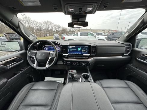 Used 2025 Chevrolet Silverado 1500 RST w/ Convenience Package II image 3