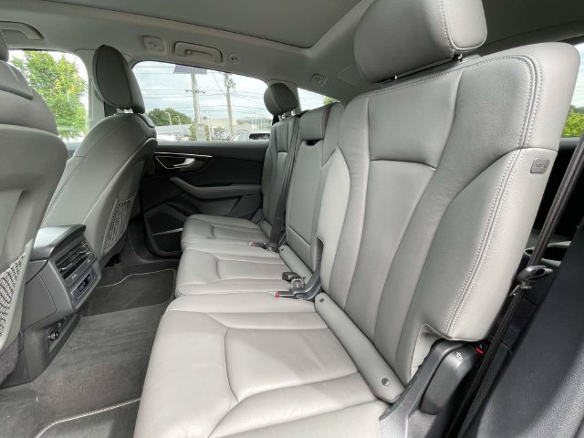 Certified 2025 Audi Q7 3.0T Premium Plus AWD/4WD image 11