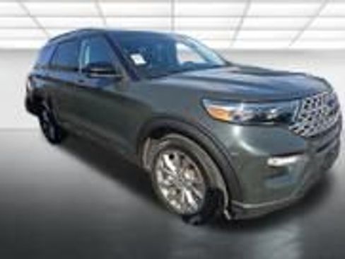 Used 2022 Ford Explorer Limited w/ Equipment Group 301A AWD/4WD image 13