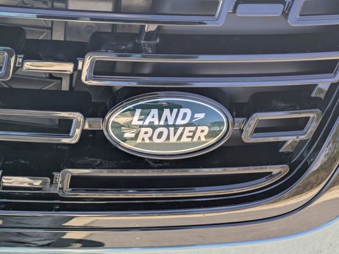 New 2026 Land Rover Range Rover Velar Dynamic SE image 29