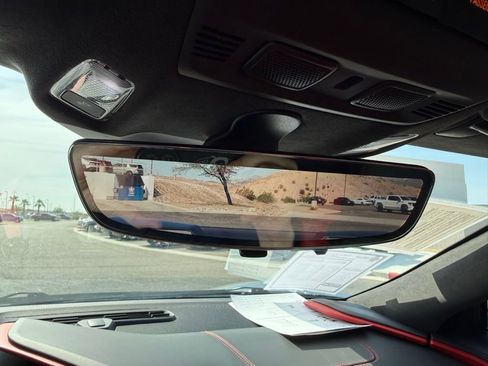 Used 2021 Chevrolet Corvette Stingray w/ Z51 Performance Package image 23