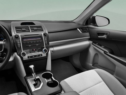 Used 2012 Toyota Camry SE FWD image 44