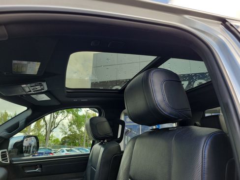 Used 2023 Toyota Tundra Platinum image 11